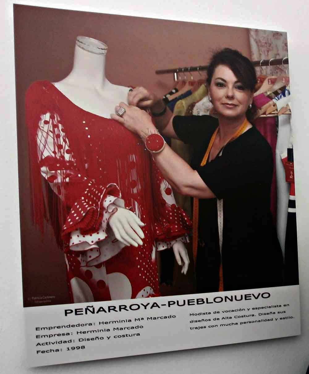 Herminia M Marcado representa a Pearroya