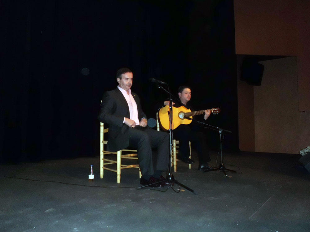 Jos� Le�n  gana el Cante de las Minas