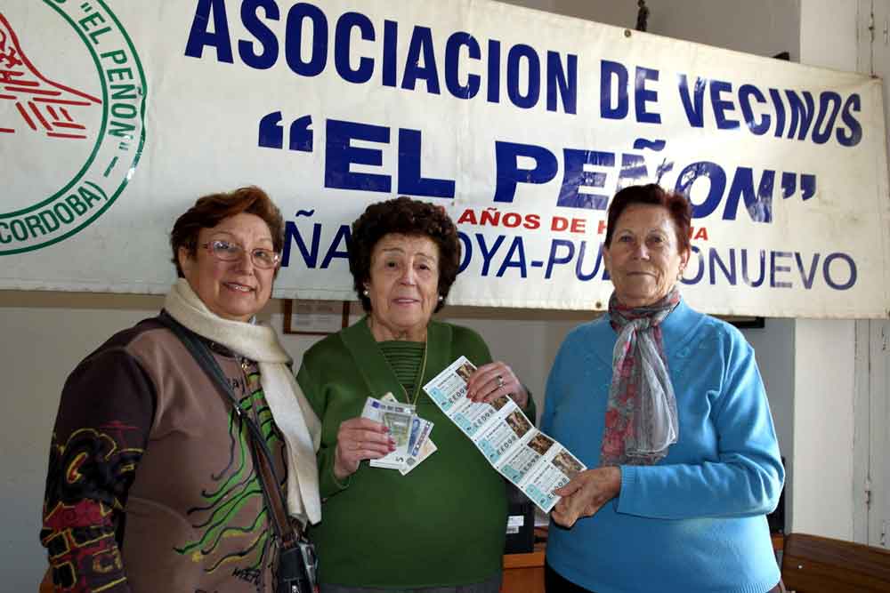 Entrega del Premio de la Rifa Ben�fica