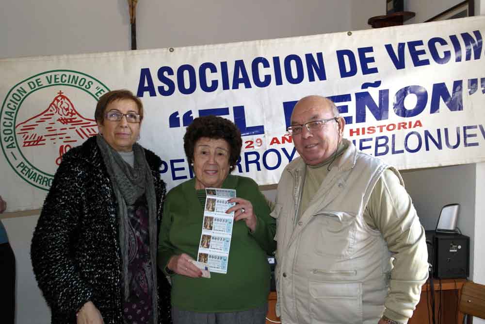 Entrega del Premio de la Rifa Ben�fica