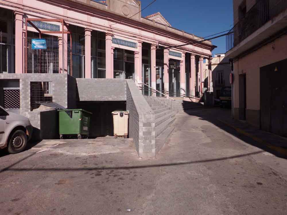 El Ayuntamiento va a retirar el muro de hormig�n