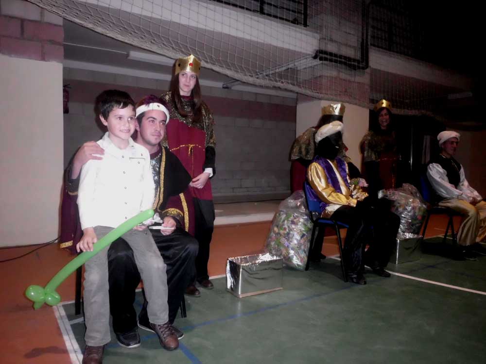 Castillos hinchables y visita de los Carteros 