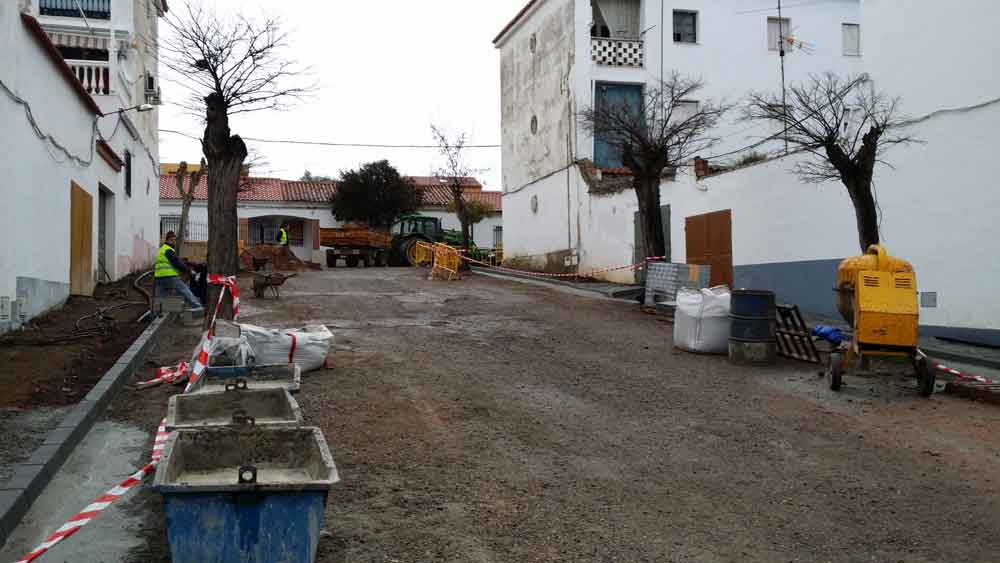 Mejora del acerado y abastecimiento de agua