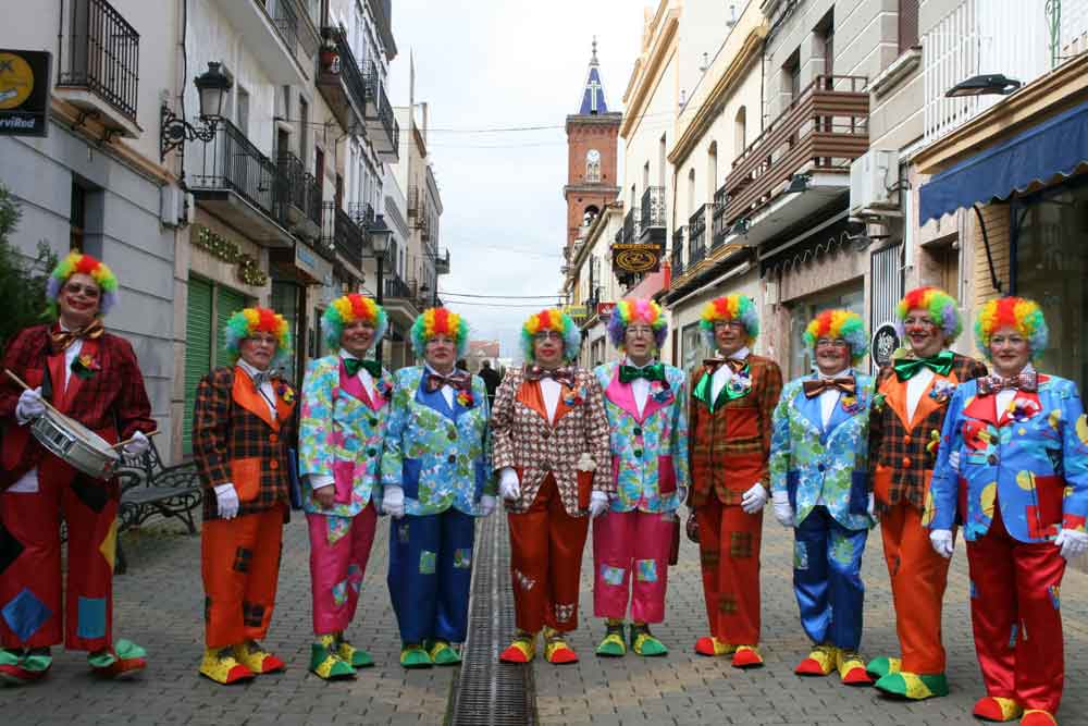 Pasacalles de carnaval en Pe�arroya Pueblonuevo