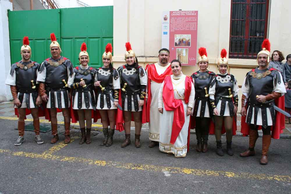 Pasacalles de carnaval en Pe�arroya Pueblonuevo