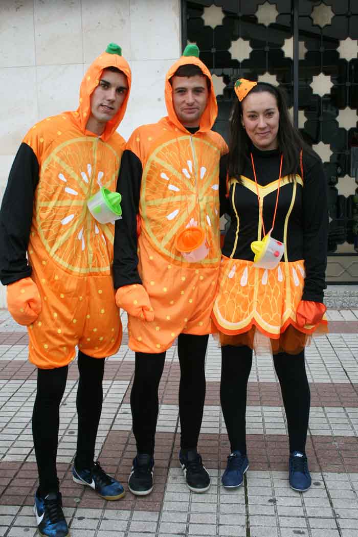 Pasacalles de carnaval en Pe�arroya Pueblonuevo