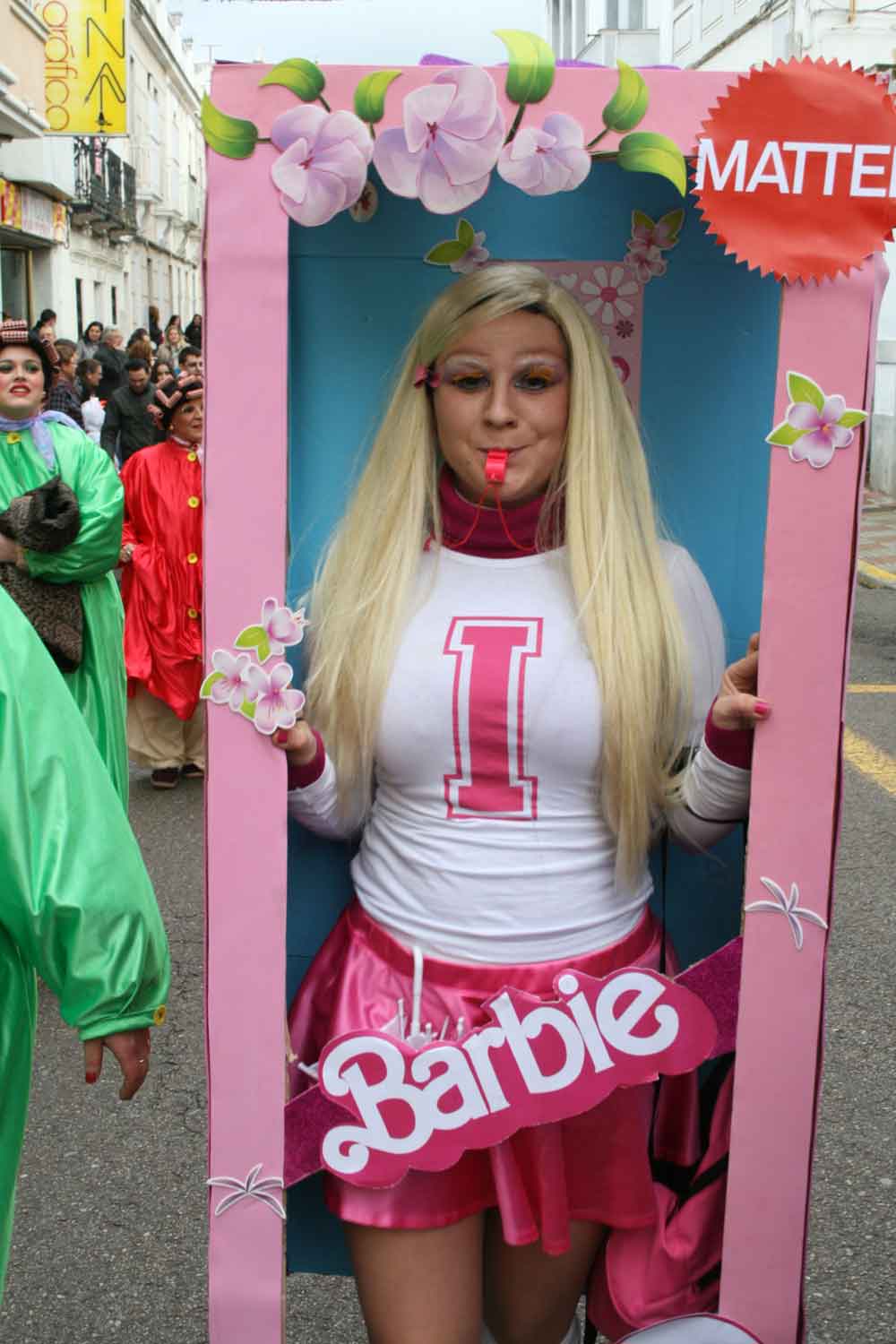 Pasacalles de carnaval en Pe�arroya Pueblonuevo