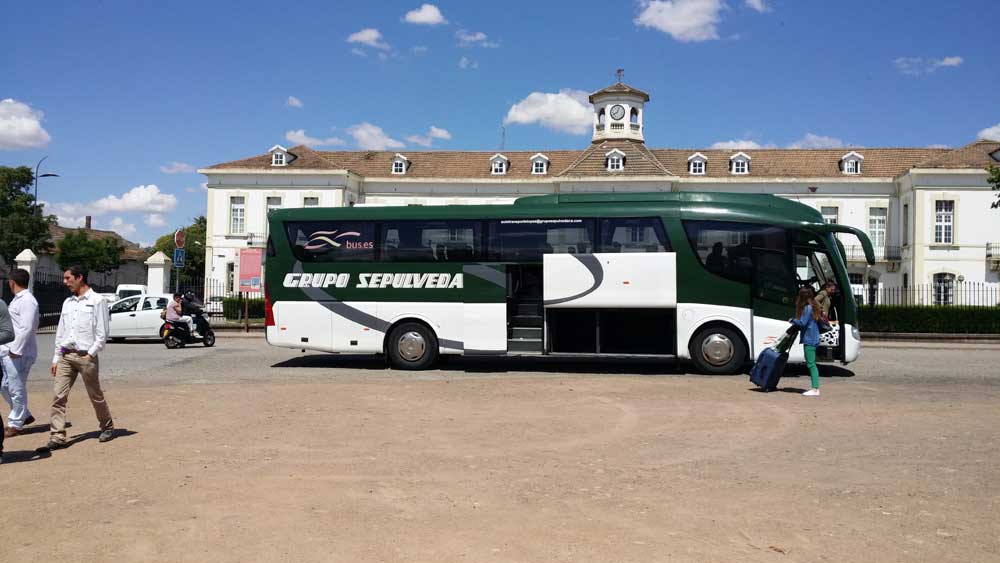 Actual servicio de transportes en Pe�arroya