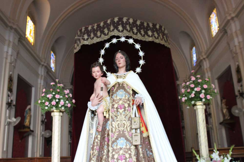 La virgen del Carmen sale en procesi�n