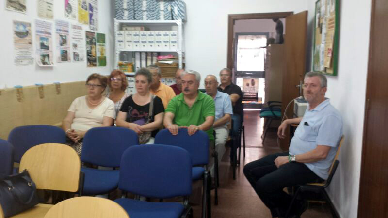 Representantes de AA/VV de Pe�arroya