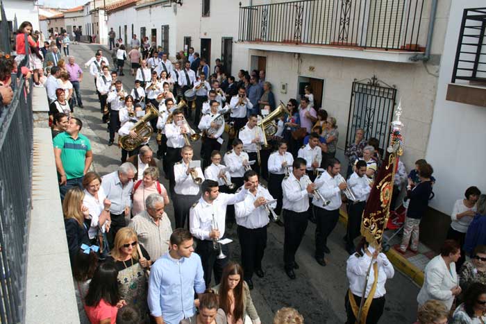 Procesi�n de San Miguel Arc�ngel en Pe�arroya-Pueblonuevo