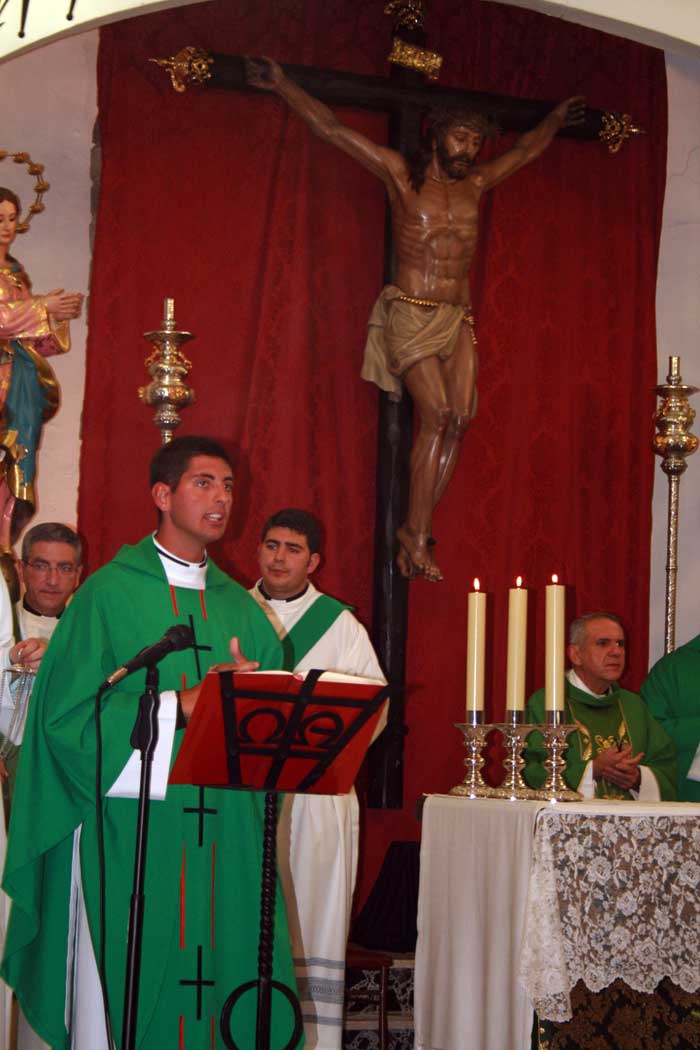 Manuel Rodr�guez Adame, toma posesi�n de la Parroquia San Miguel