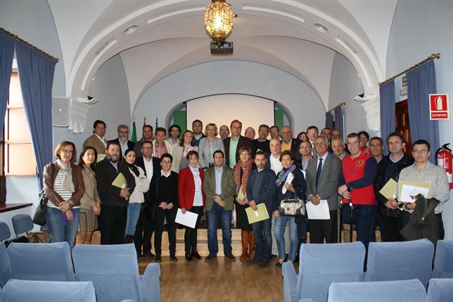 2.660 nuevos contratos en la provincia para mayores de 30 