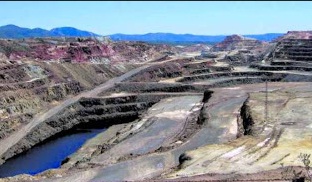 EQUO rechaza el pan para hoy y hambre para maana