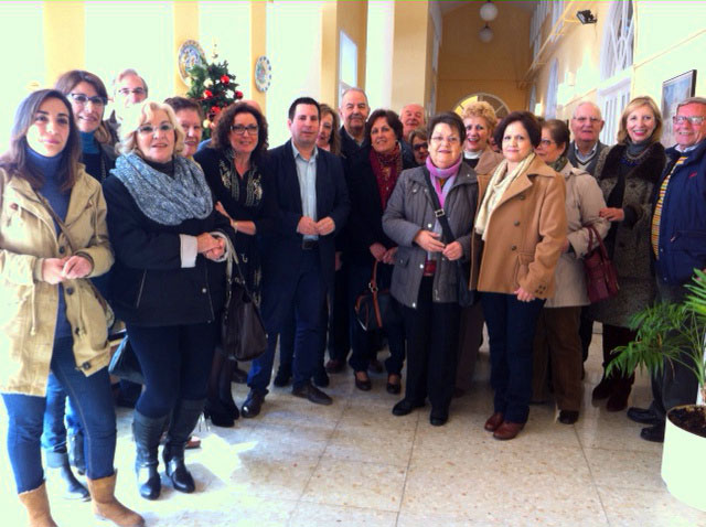 Renovaci�n del mobiliario en el centro de participaci�n activa