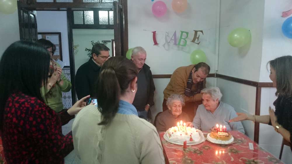 Cumpleaos centenario de Isabel Ruiz Vera
