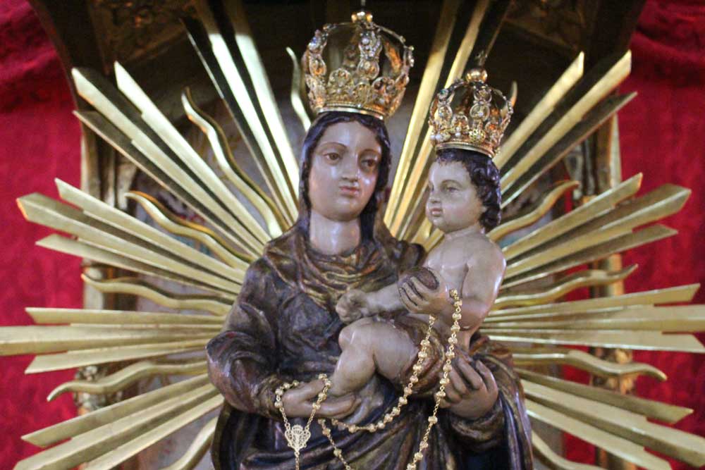 Presentaci�n de los ni�os a Ntra. Sra. del Rosario